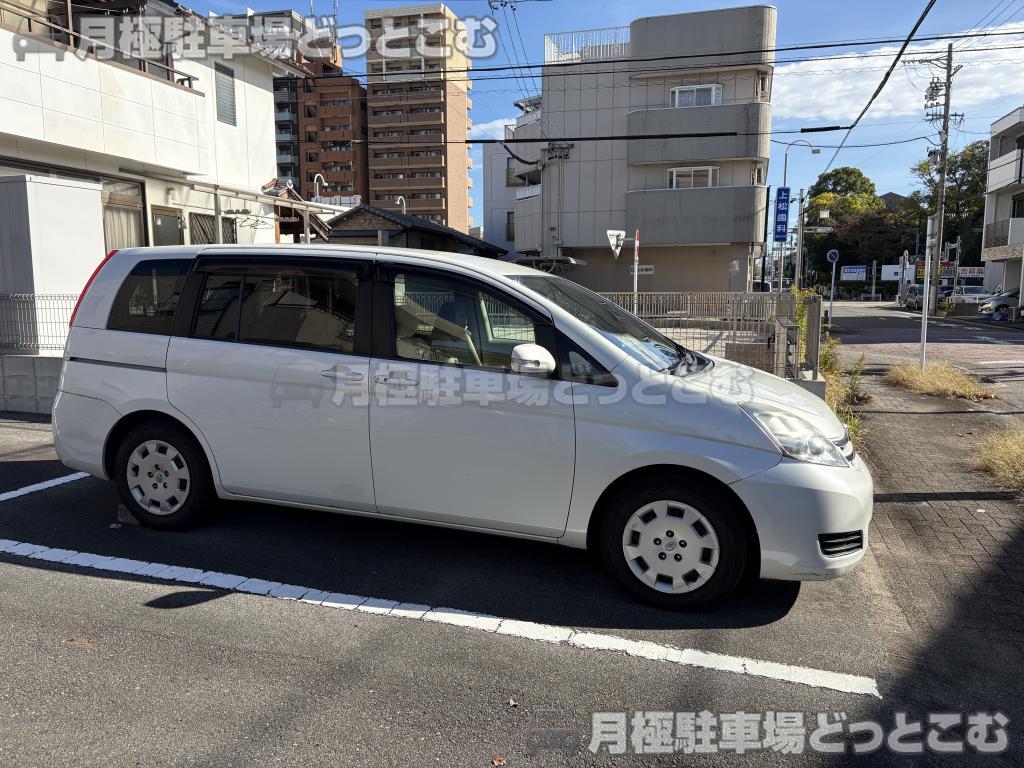 名古屋市瑞穂区前田町3丁目12-2の月極駐車場3