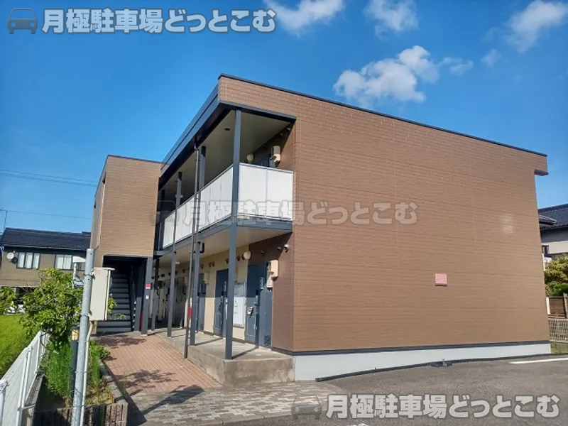 高岡市木津1258－1の月極駐車場1