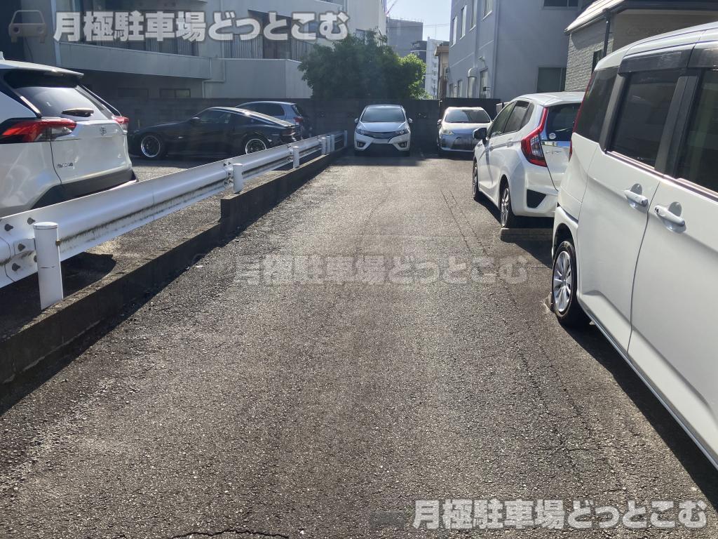 名古屋市中村区元中村町2丁目46の月極駐車場4