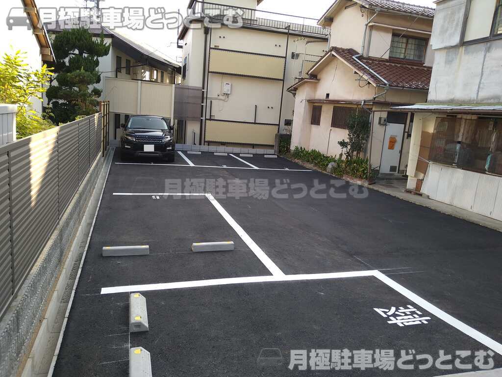 神戸市灘区篠原本町3丁目6-8の月極駐車場2