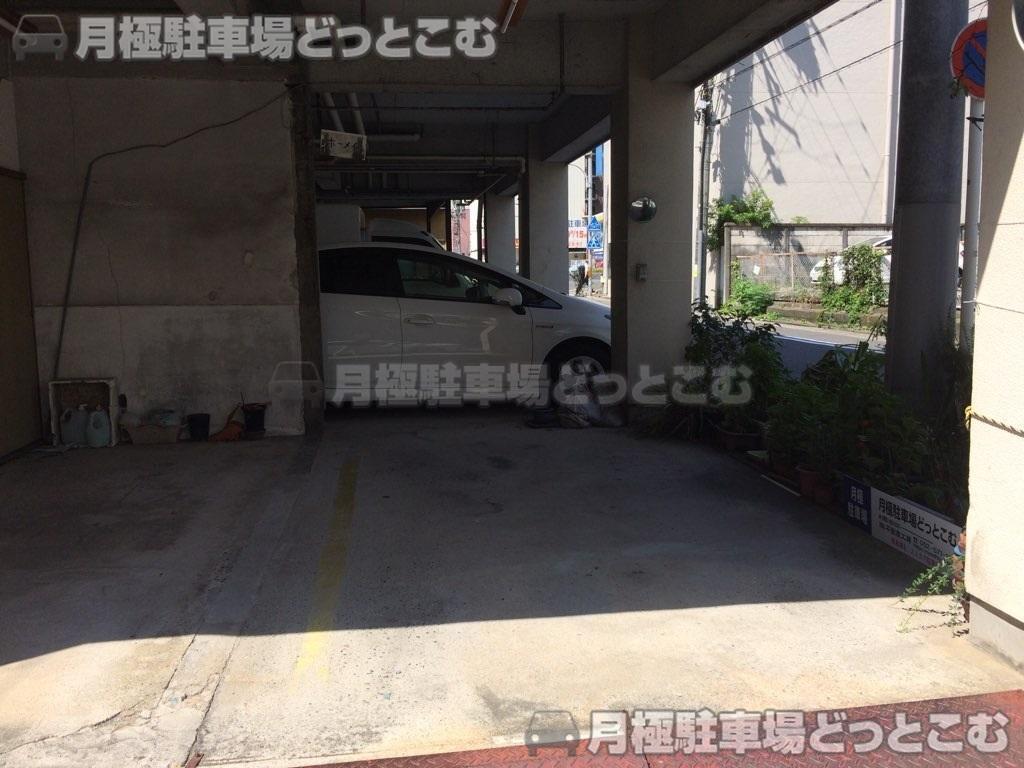 名古屋市中村区名駅5丁目3－5の月極駐車場1