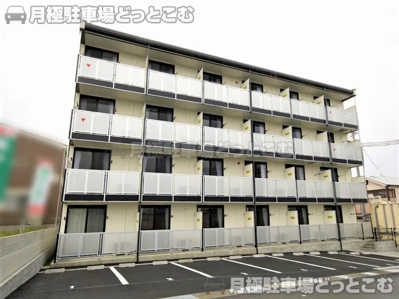 京田辺市三山木中央3－4－7の月極駐車場1