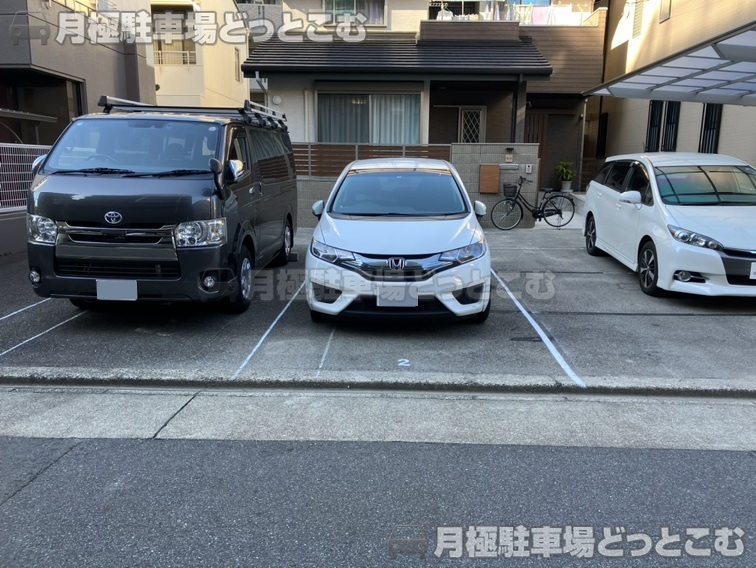 名古屋市中村区名駅南3丁目1306の月極駐車場6