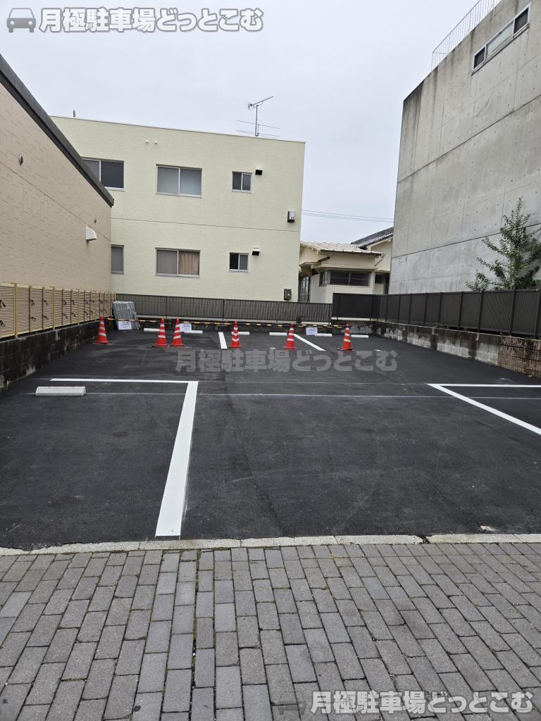 名古屋市千種区山門町1丁目47の月極駐車場1