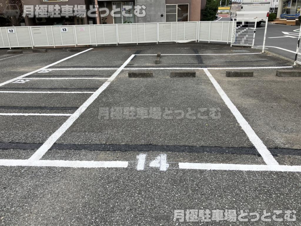 世田谷区宇奈根1丁目22の月極駐車場2