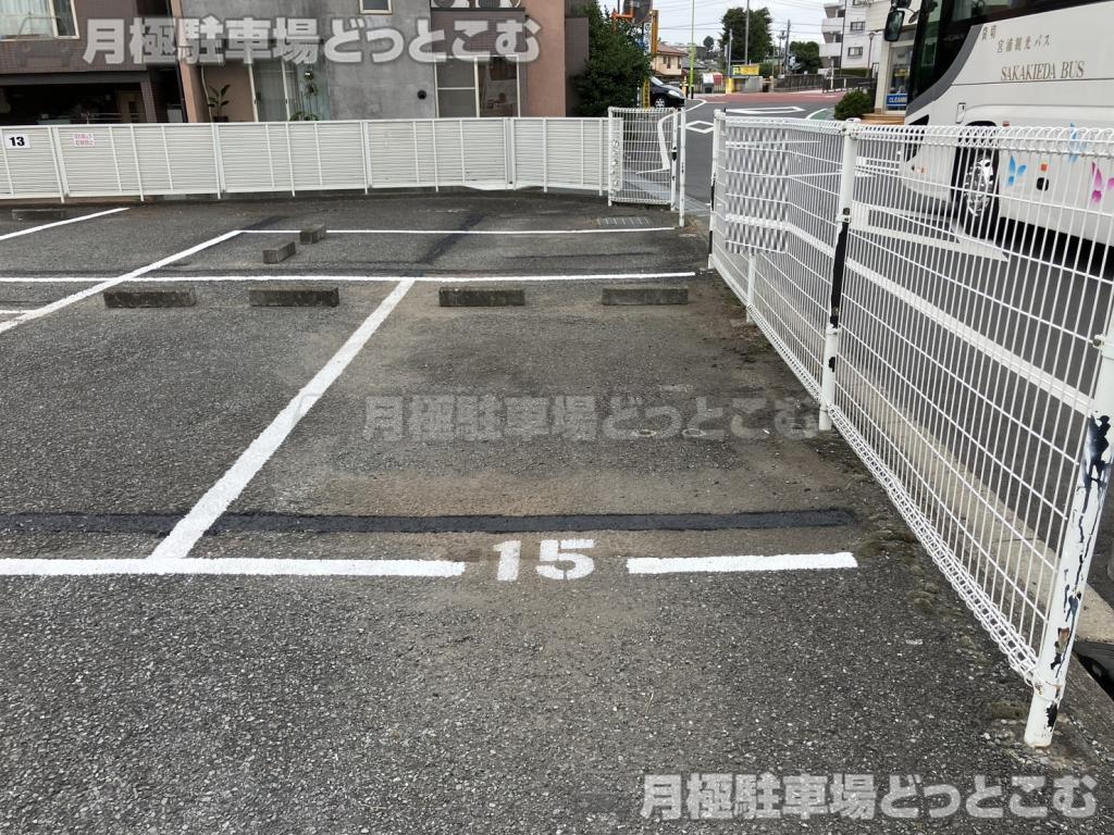 世田谷区宇奈根1丁目22の月極駐車場3