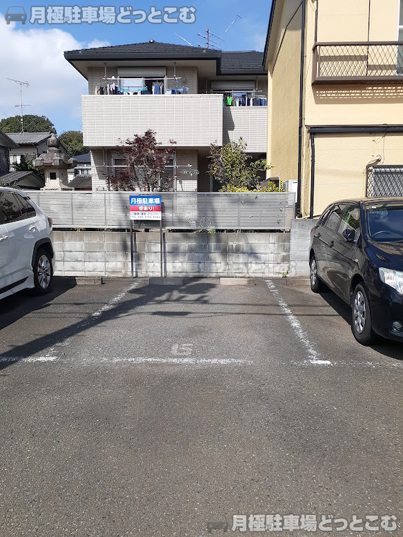 国分寺市西元町4-5-1の月極駐車場2