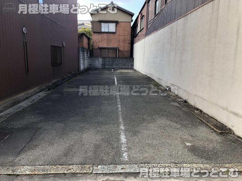 姫路市飾磨区栄町58-3の月極駐車場1