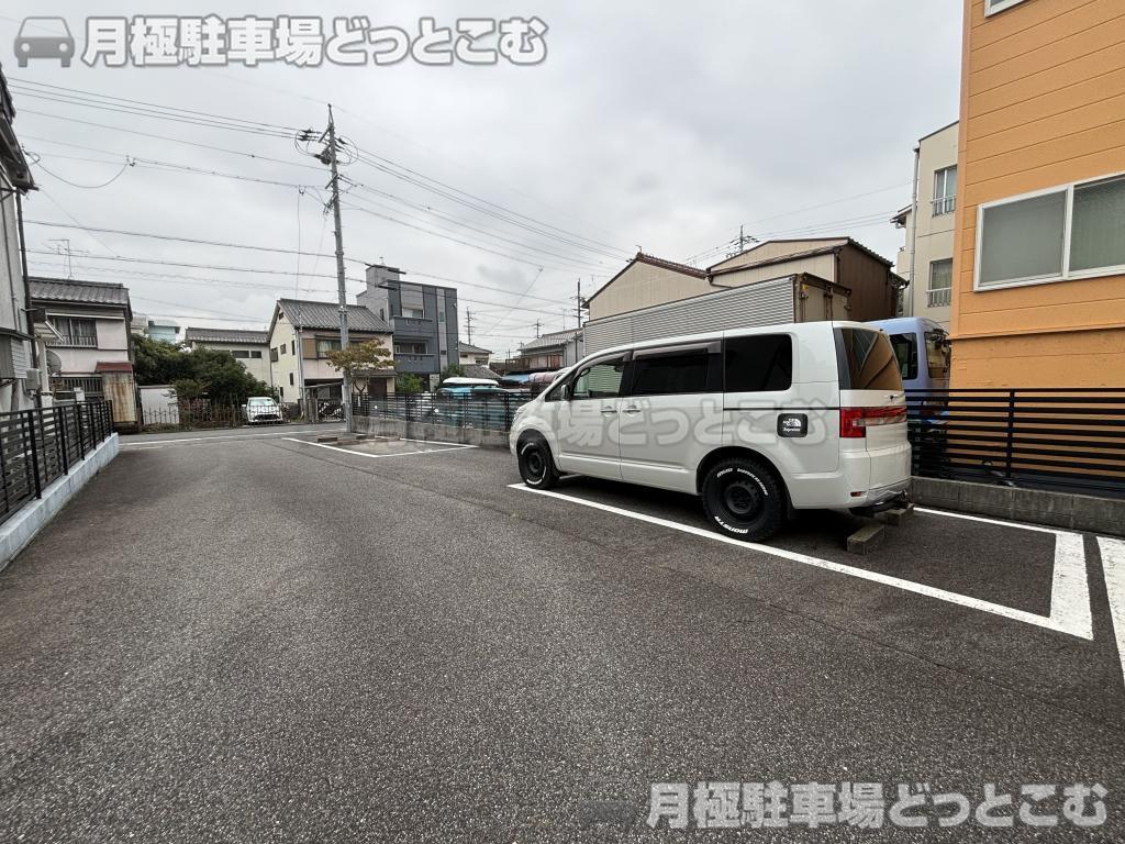 名古屋市千種区今池南1203番の月極駐車場5