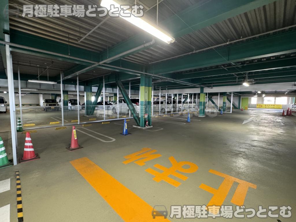 堺市東区北野田1084 の月極駐車場2