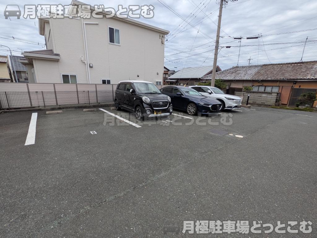 豊橋市小池町字西海戸9-1の月極駐車場5