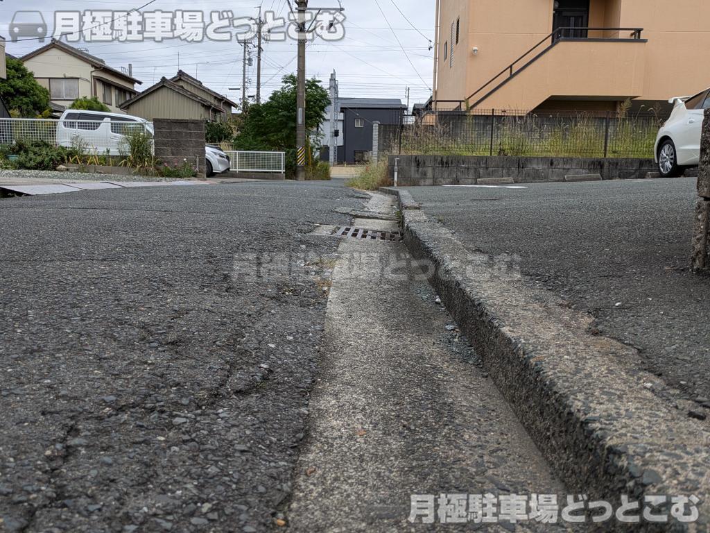 豊橋市小池町字西海戸9-1の月極駐車場7