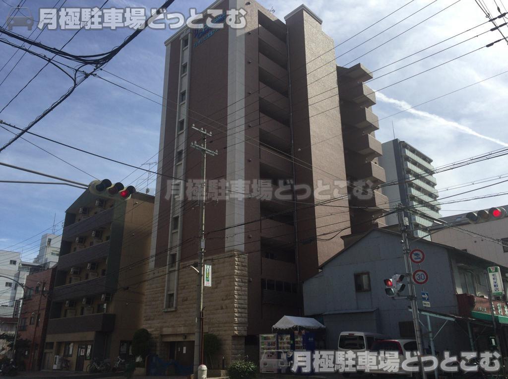 神戸市中央区日暮通3-5-1の月極駐車場3