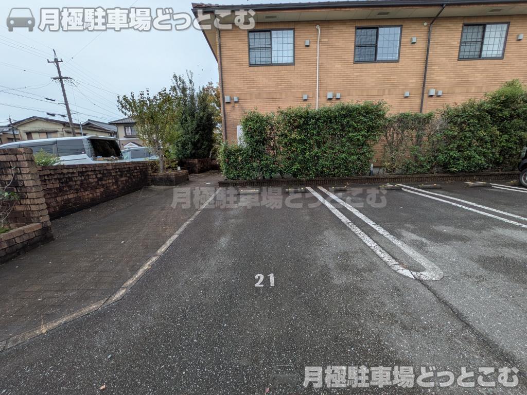 豊川市上野2丁目167番の月極駐車場2