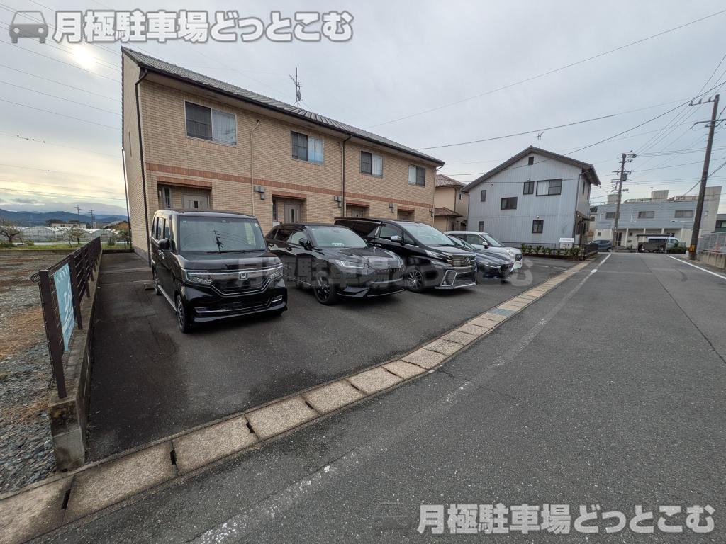 豊川市大橋町4丁目60番地の月極駐車場2