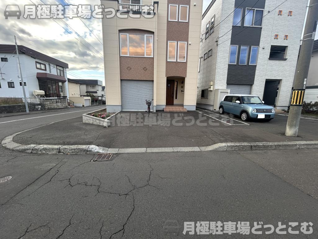 札幌市豊平区月寒東2条16丁目9－23の月極駐車場2