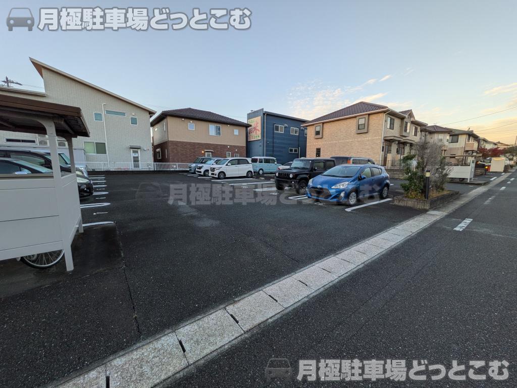 豊川市八幡町上ノ蔵31番地の2の月極駐車場2