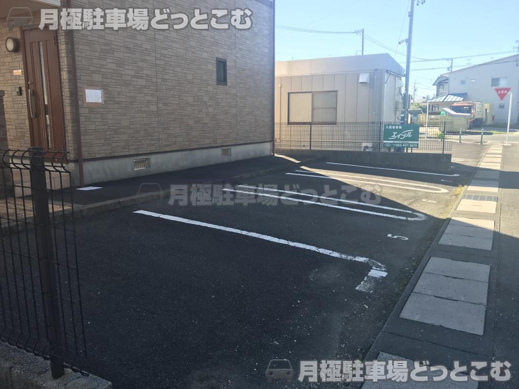 浜松市中央区志都呂1丁目37番28の月極駐車場9