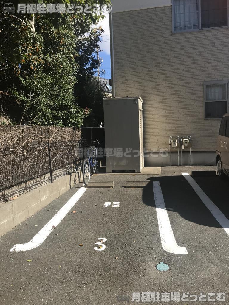 浜松市中央区鴨江1丁目22番1の月極駐車場1