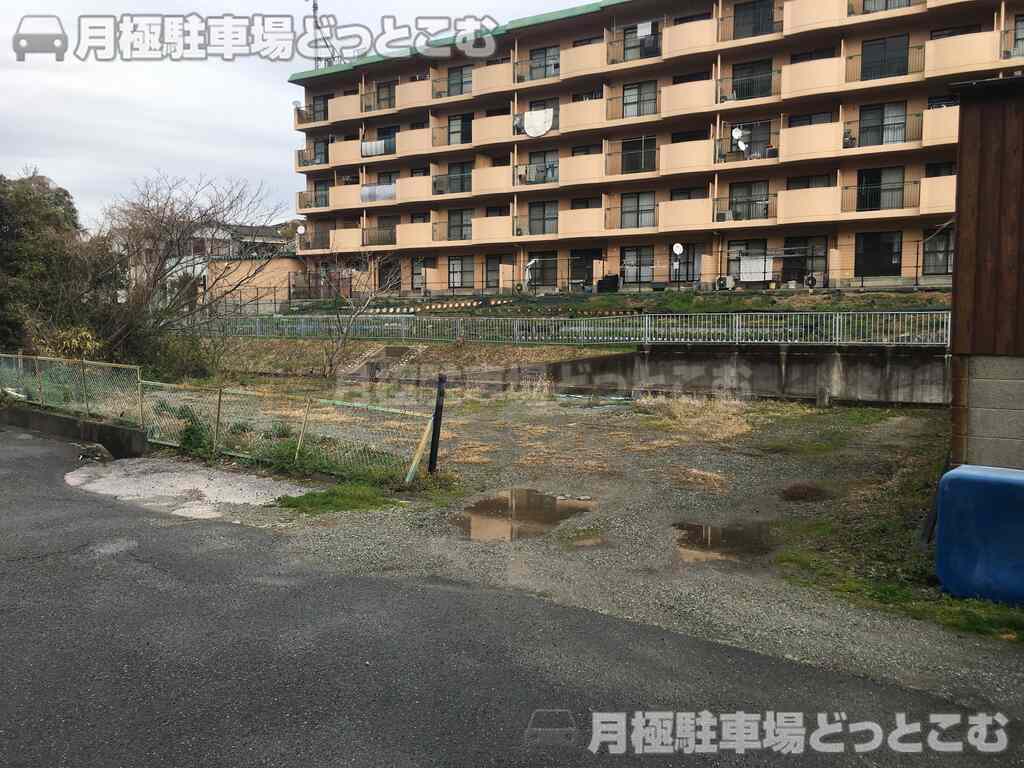 神戸市垂水区塩屋町字大谷665-6の月極駐車場2