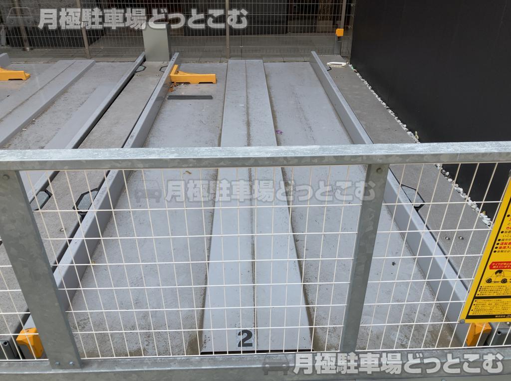 神戸市中央区御幸通2-1-2の月極駐車場2