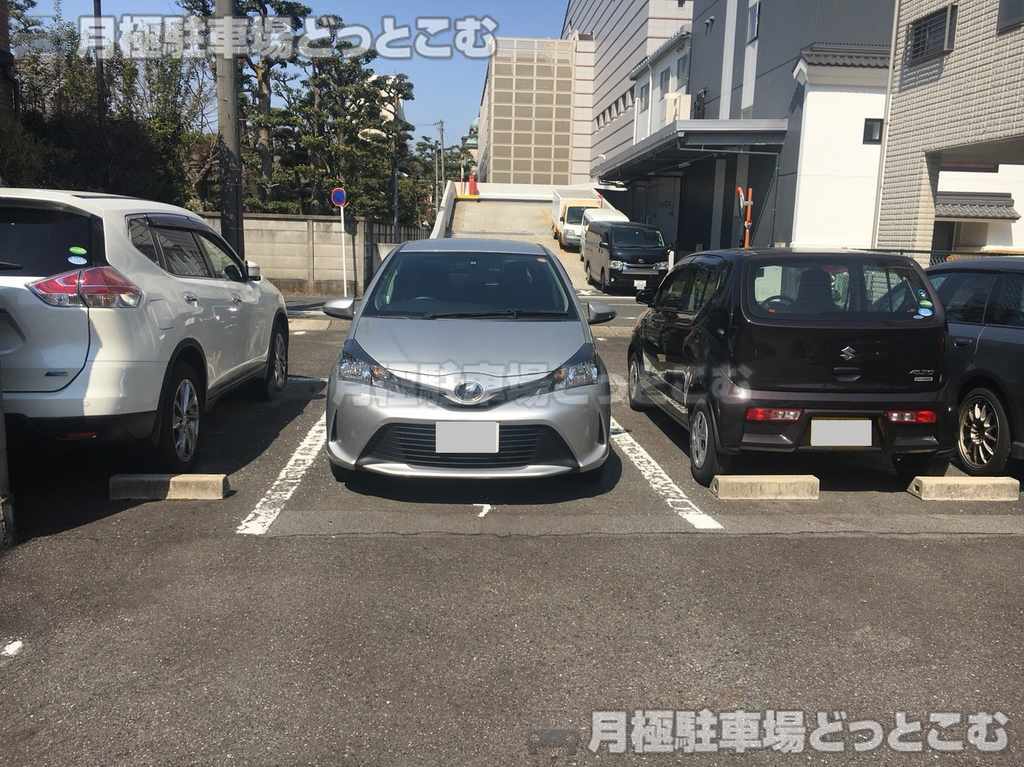 名古屋市東区東外堀町48-2番地.52番地の1部の月極駐車場3