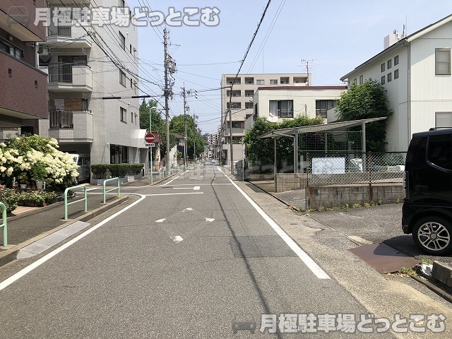 名古屋市中区正木2丁目16-28の月極駐車場5