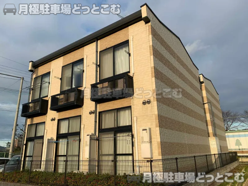 枚方市東田宮1－19－1の月極駐車場1