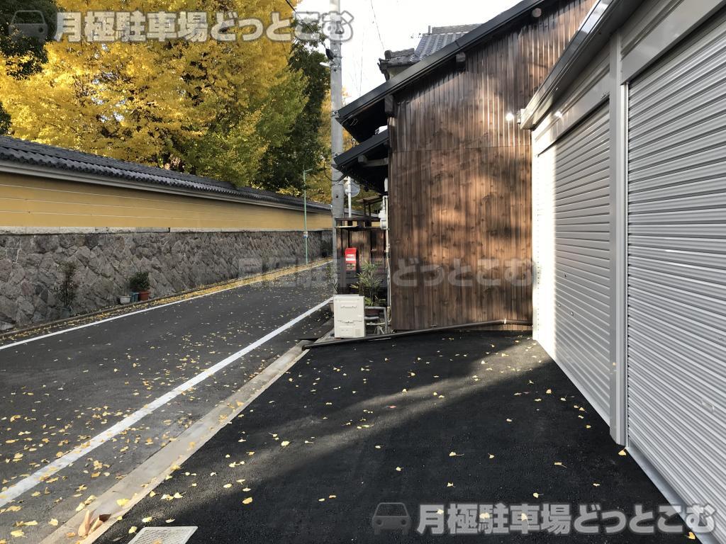 名古屋市東区新出来1丁目348,349の月極駐車場8