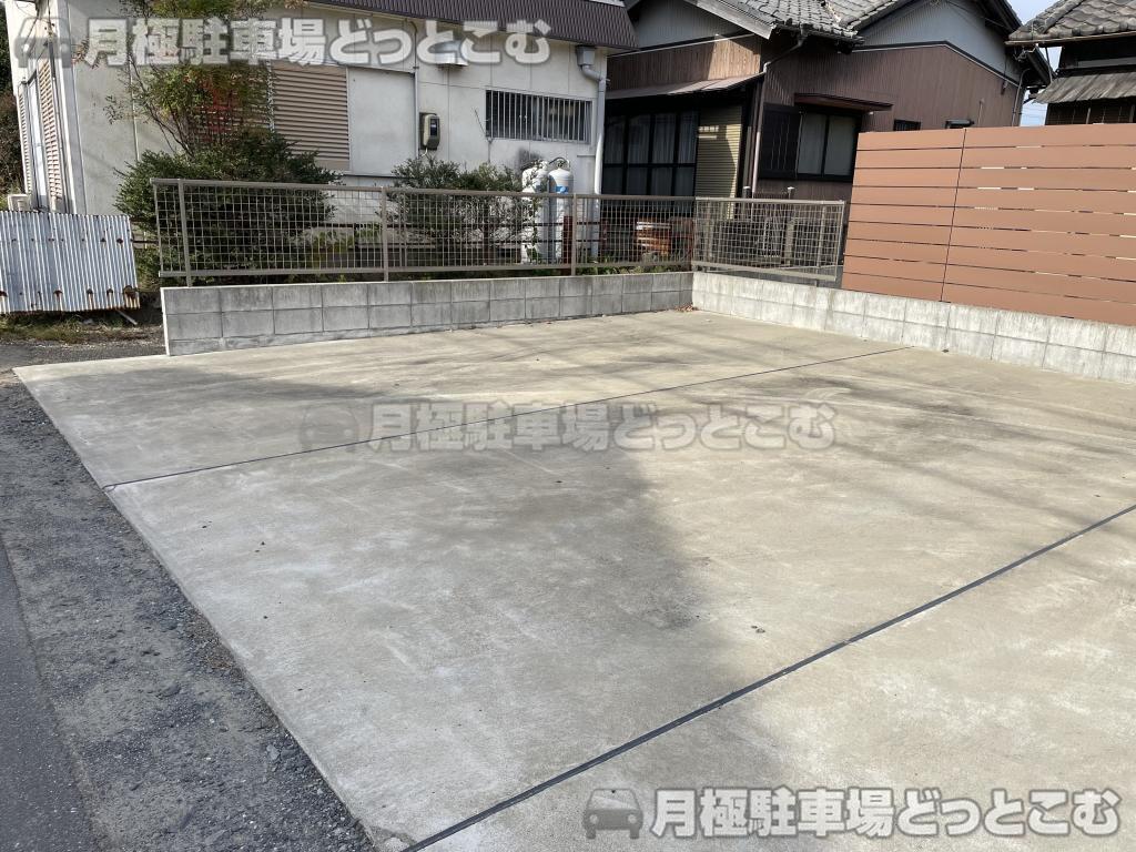 四日市市河原田町2033-1の月極駐車場2