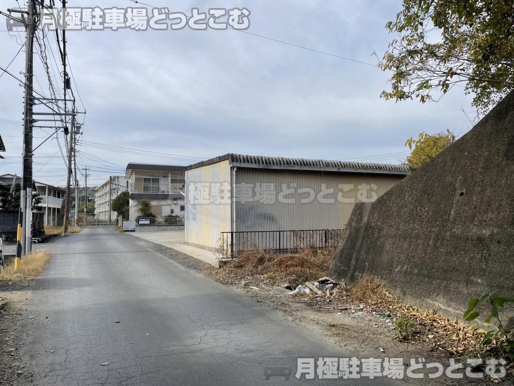 四日市市河原田町2033-1の月極駐車場7