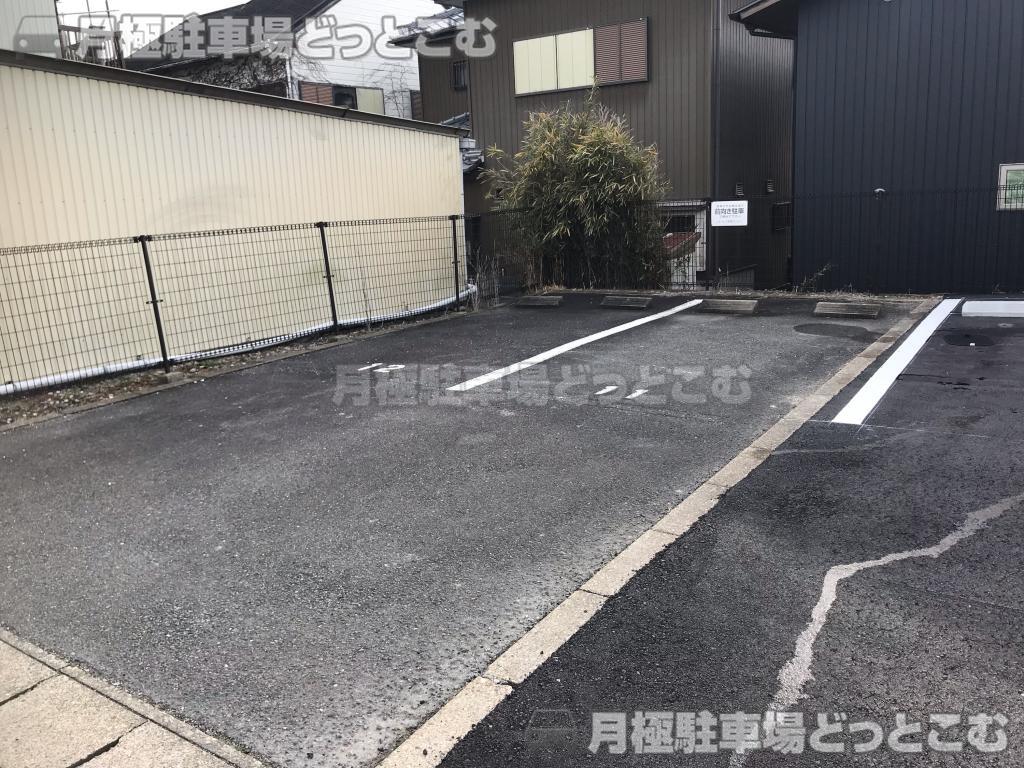 津島市兼平町2丁目30-1の月極駐車場6
