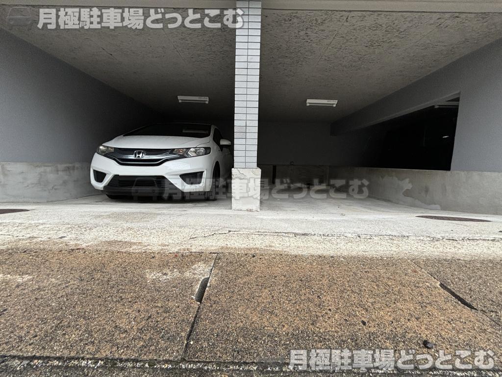 名古屋市天白区元八事3丁目241番の月極駐車場10