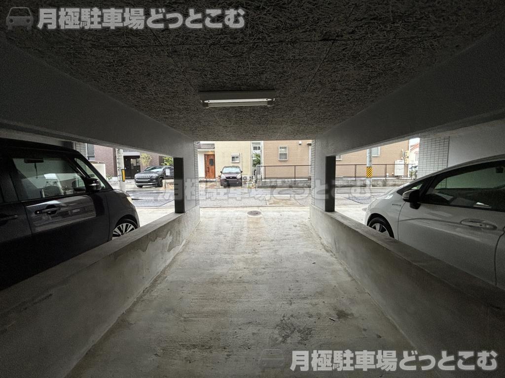 名古屋市天白区元八事3丁目241番の月極駐車場3