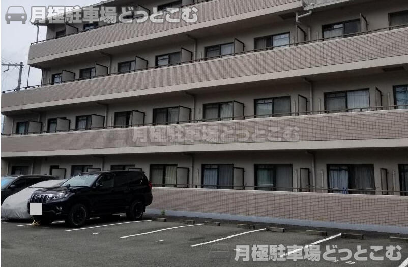 神戸市垂水区名谷町3052-2の月極駐車場3