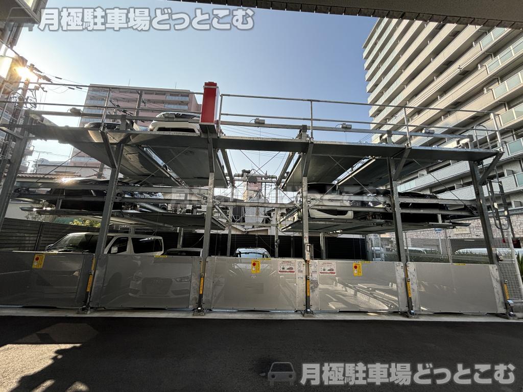 東大阪市足代北1丁目12-12の月極駐車場2