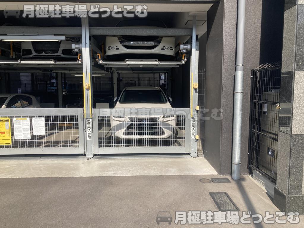 名古屋市中区新栄3丁目2-12の月極駐車場6