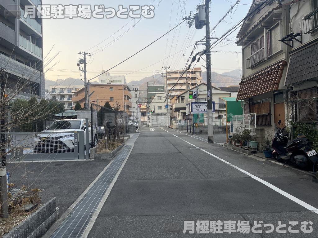 神戸市中央区筒井町3丁目12番22号の月極駐車場8