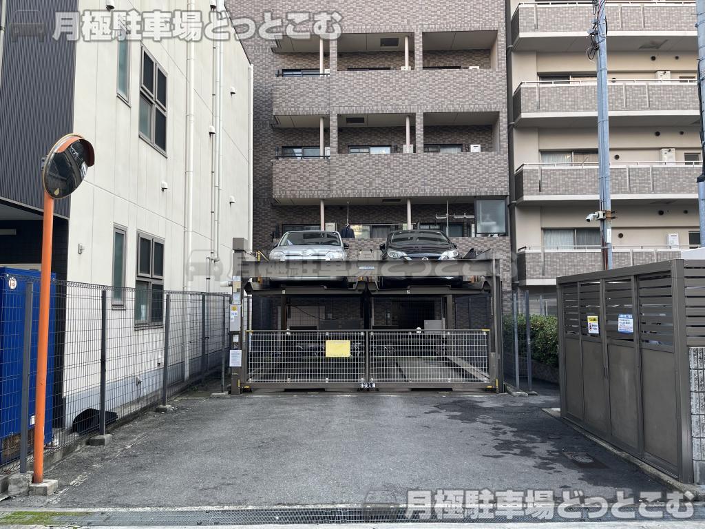大阪市浪速区幸町3丁目7番7号の月極駐車場1