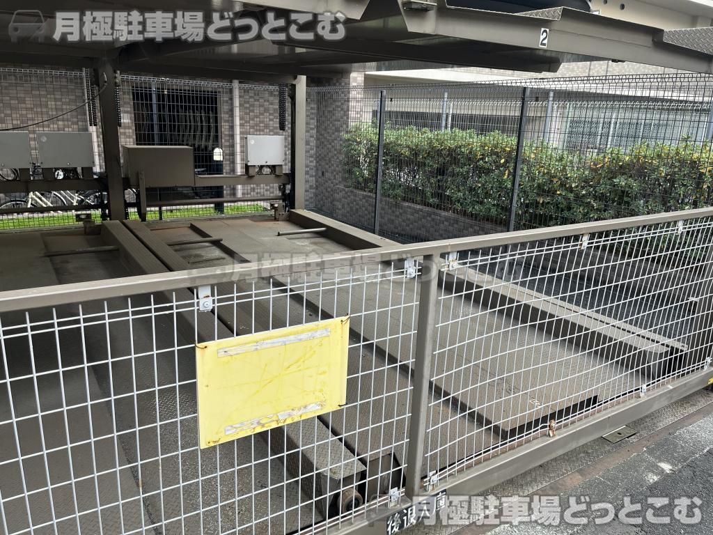 大阪市浪速区幸町3丁目7番7号の月極駐車場5