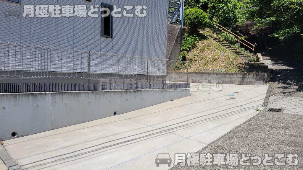 横浜市戸塚区戸塚町3626－9の月極駐車場3