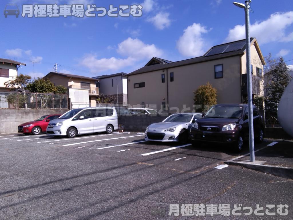 神戸市北区北五葉1丁目7-10の月極駐車場2