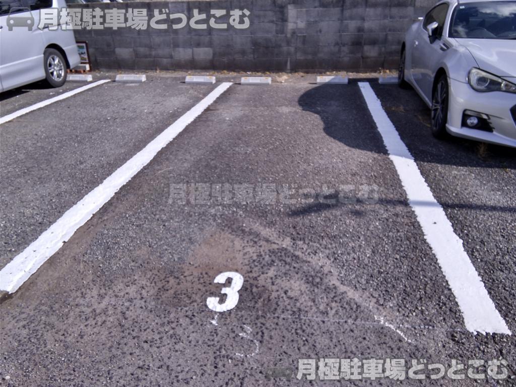 神戸市北区北五葉1丁目7-10の月極駐車場3