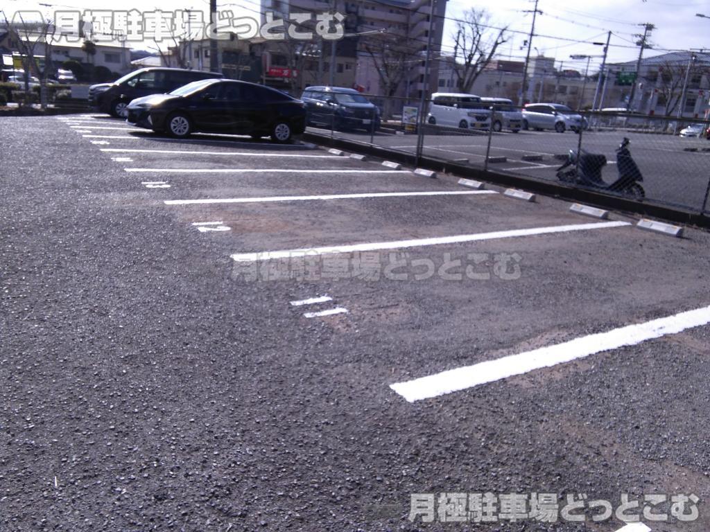 神戸市北区北五葉1丁目7-10の月極駐車場5