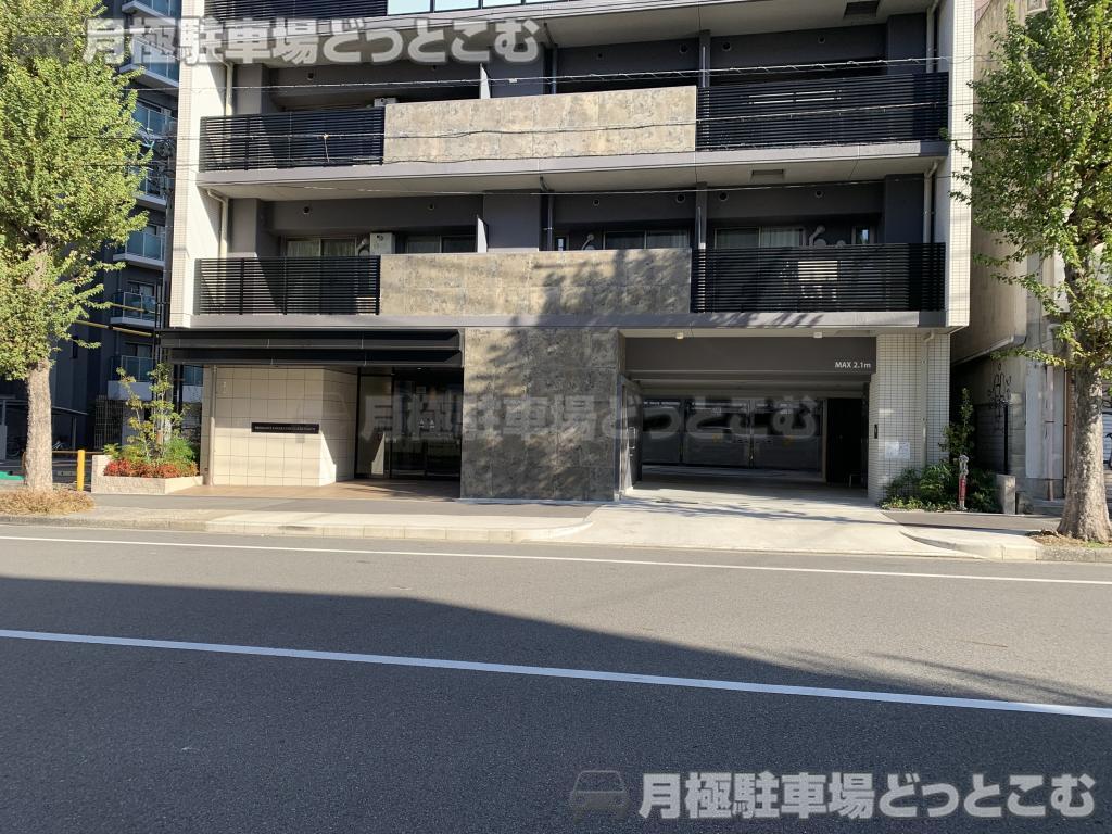 名古屋市東区葵3丁目13-19の月極駐車場6