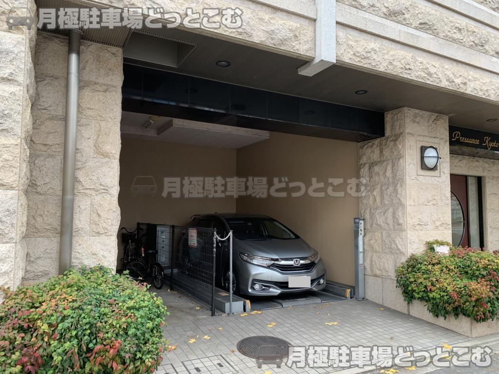 京都市下京区四条堀川町285番地の月極駐車場2