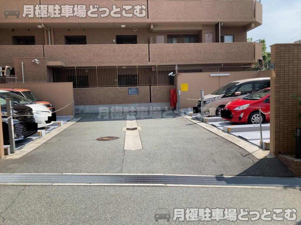 神戸市垂水区旭が丘1-9-17の月極駐車場2