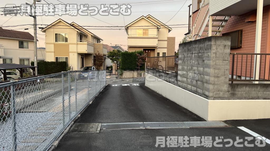 秦野市今泉台3丁目1-6の月極駐車場7