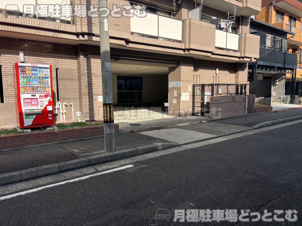 名古屋市中区松原3丁目9-30の月極駐車場2