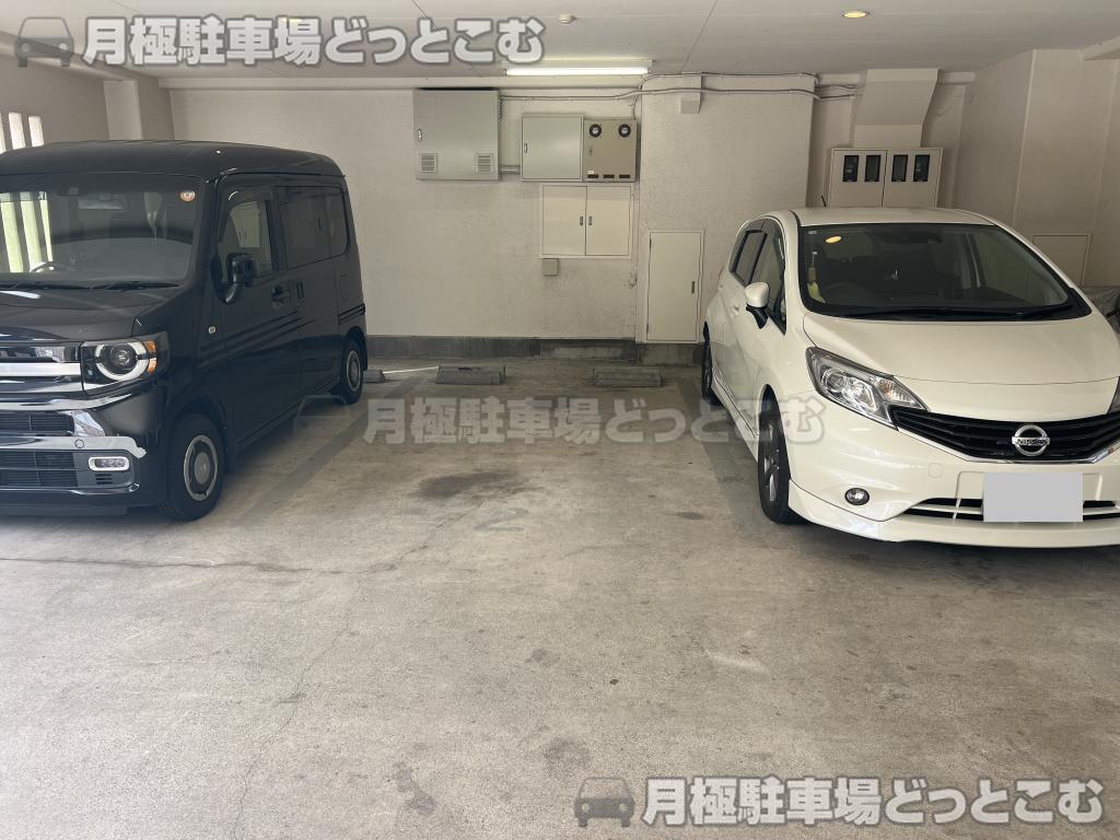 名古屋市中区松原3丁目9-30の月極駐車場3